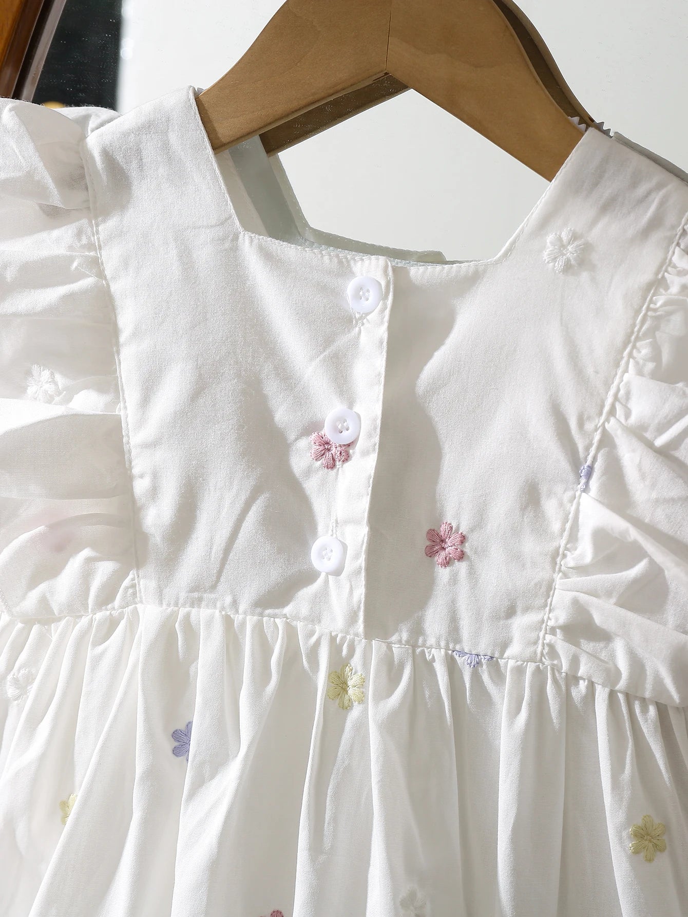 Summer New Little Girls Toddler Princess Dresses 1-6Yrs Girls Fashion Embroidered Flower Dress Kids Flying Sleeves Party Clothes