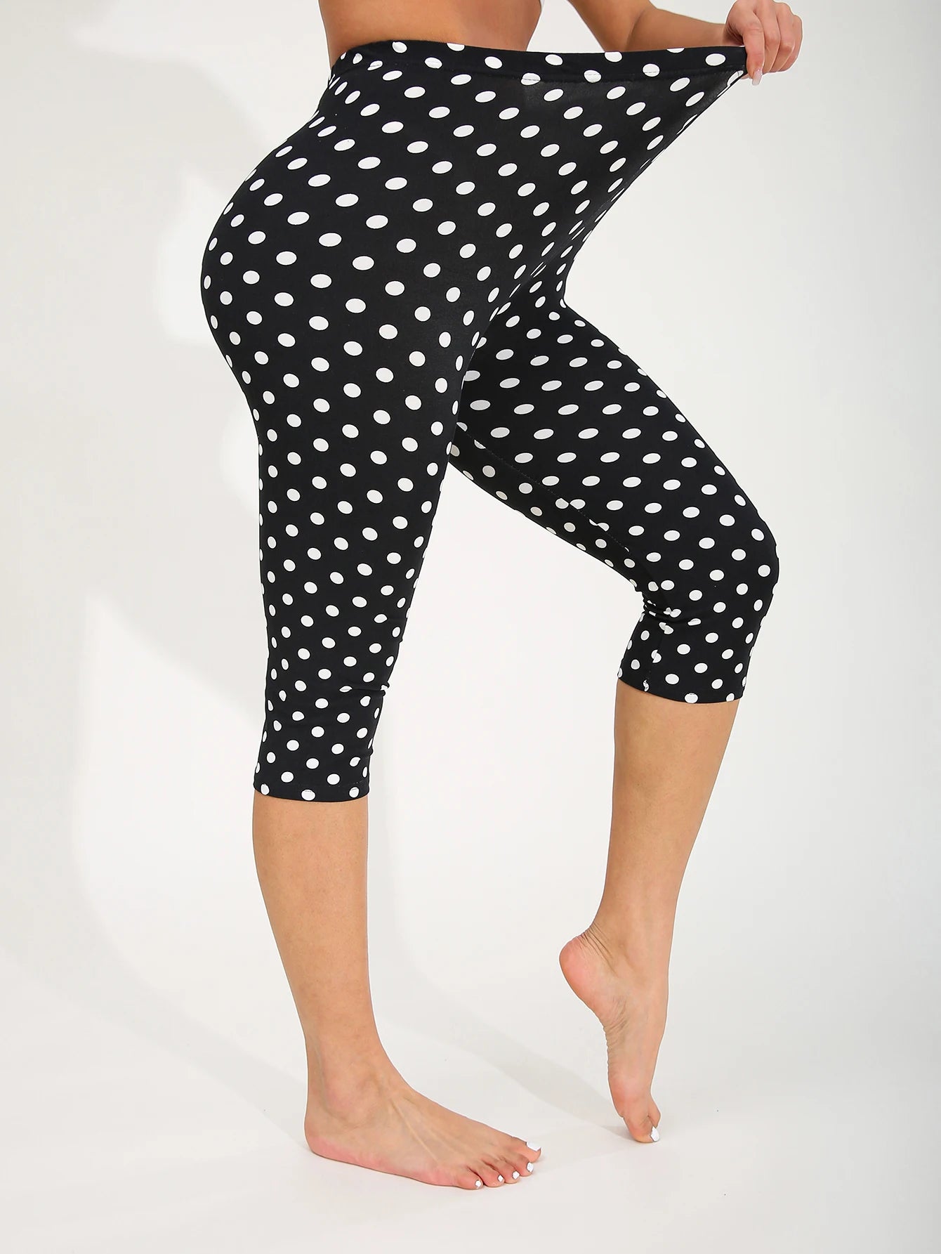 Fashionable And Casual Women's Legging Polka Dot Sports Fitness Yoga Pants Sexy And Elegant High Stretch Pencil Pants