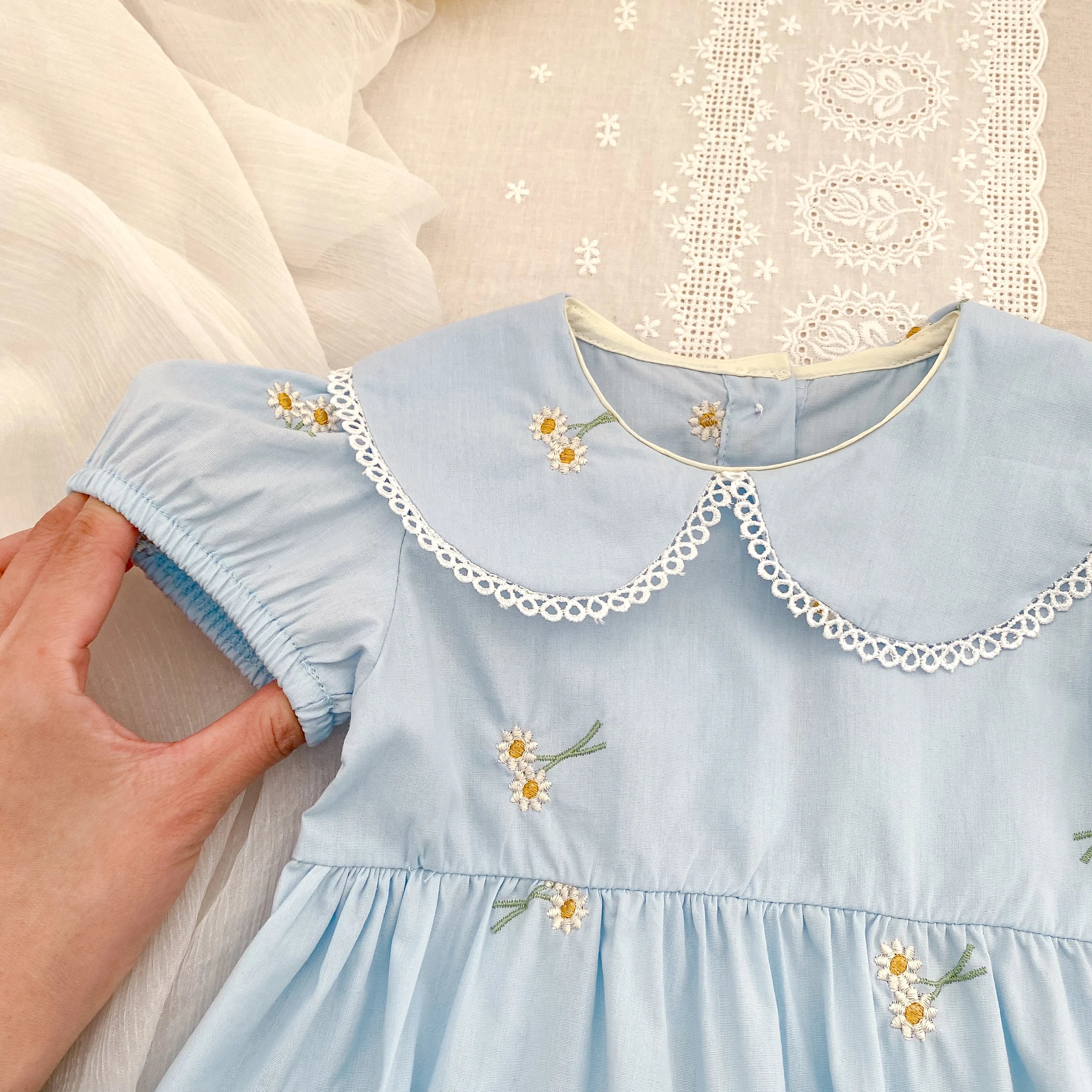 Summer New Little Girls Toddler Princess Dresses 1-6Yrs Girls Fashion Embroidered Flower Dress Kids Flying Sleeves Party Clothes