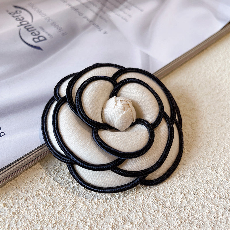 Korean Fashion Fabric Camellia Flower Brooch Pins for Women Crystal Elegant Corsage Wedding Brooches Jewelry Accessories